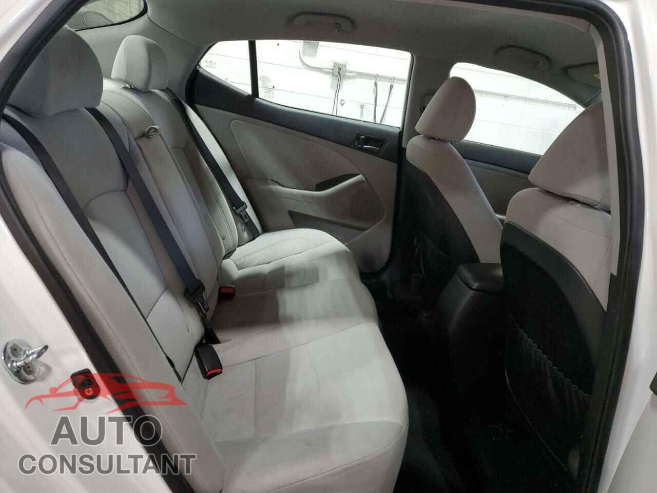 KIA OPTIMA 2015 - KNAGM4A70F5558185