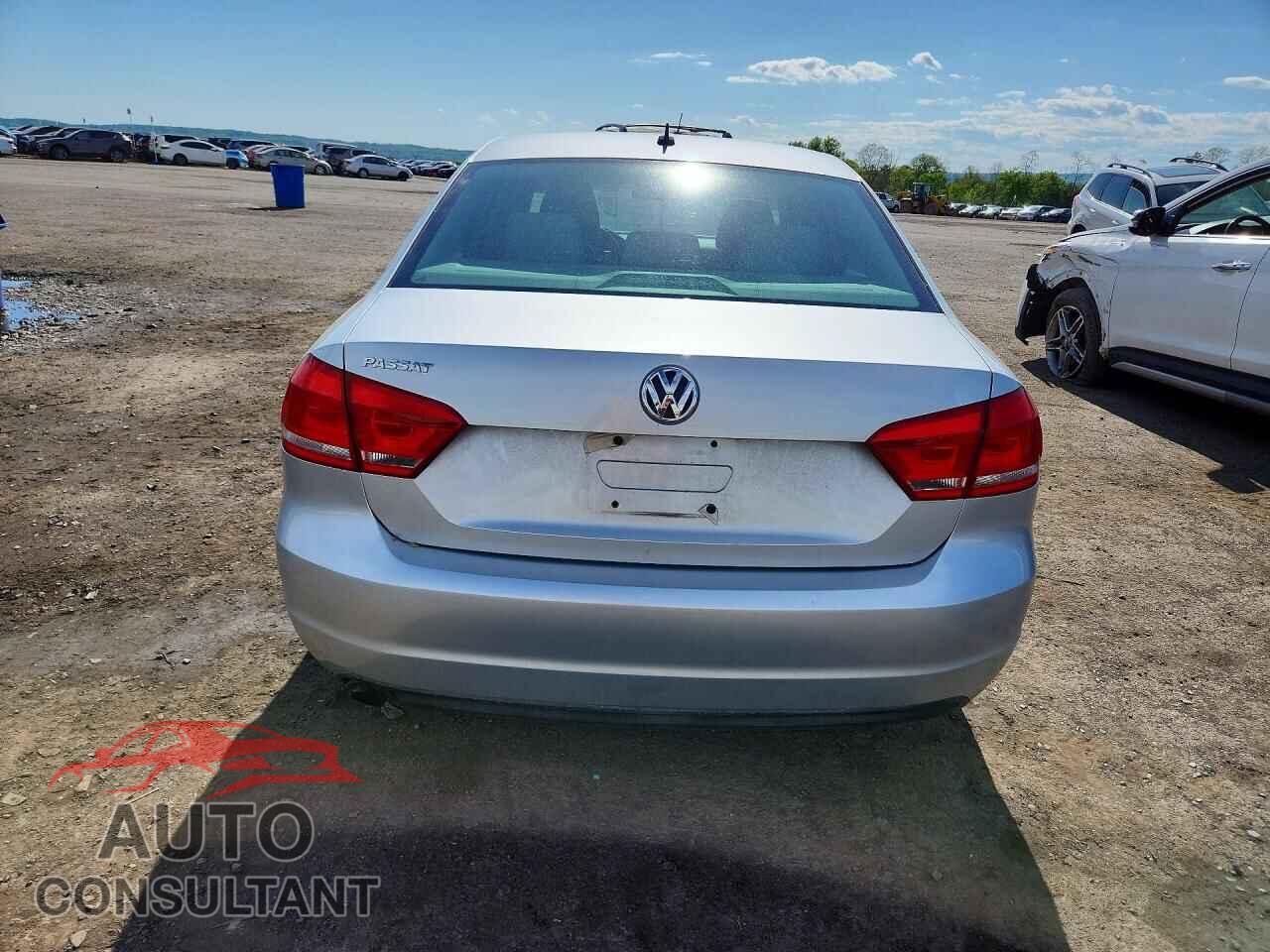 VOLKSWAGEN PASSAT 2012 - 1VWAP7A38CC035337