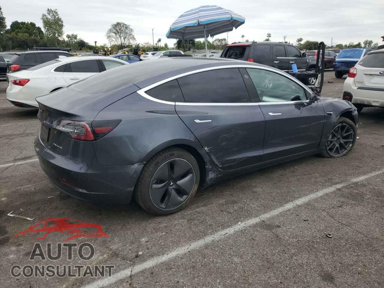 TESLA MODEL 3 2018 - 5YJ3E1EB8JF085672