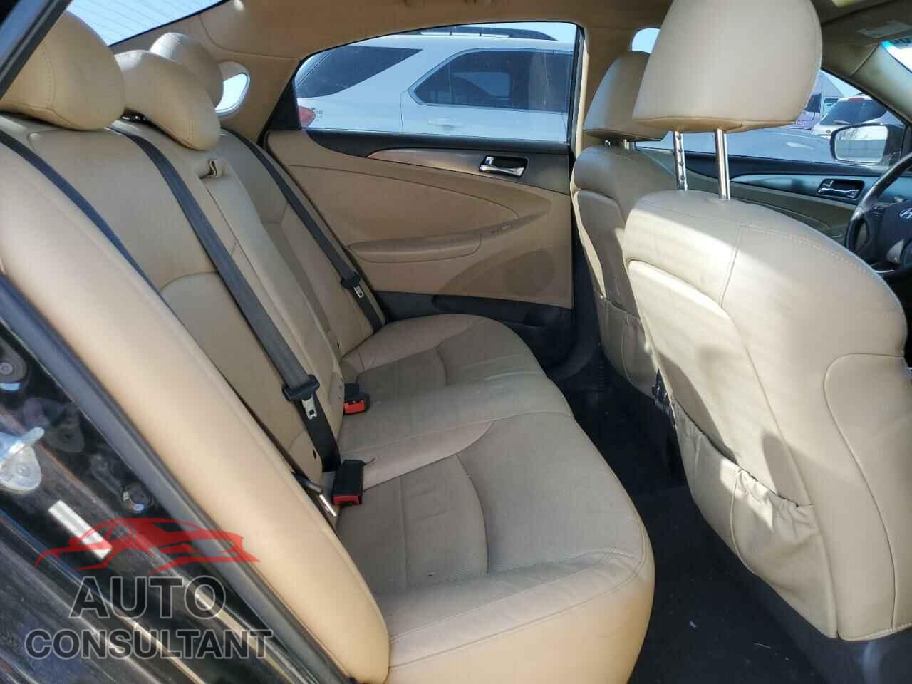 HYUNDAI SONATA 2012 - KMHEC4A47CA047493