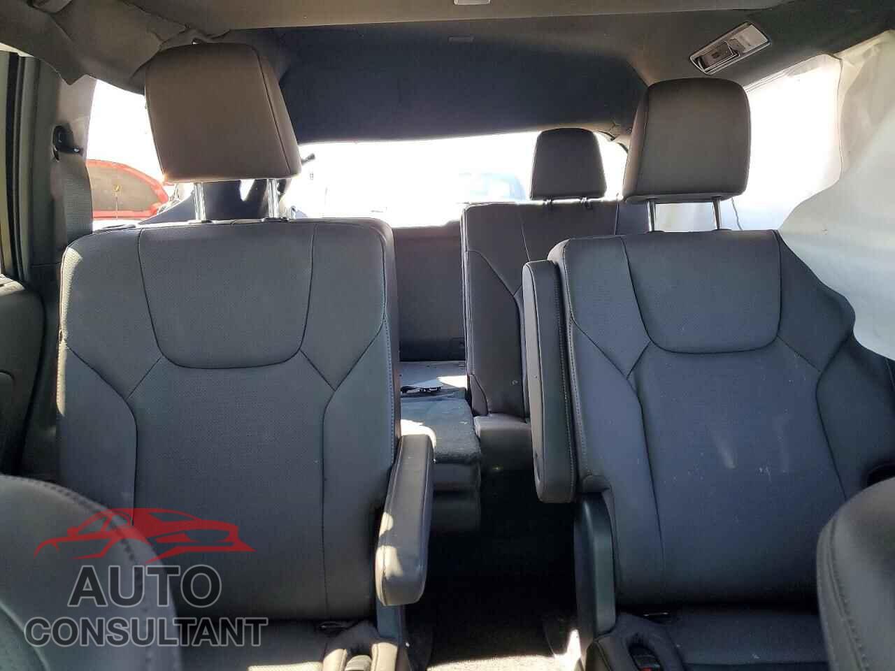 LEXUS UNKNOWN 2026 - 5TDAAAB69TS056383