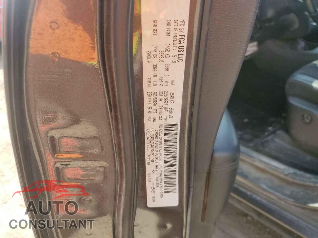DODGE DURANGO 2019 - 1C4RDJDG4KC744761