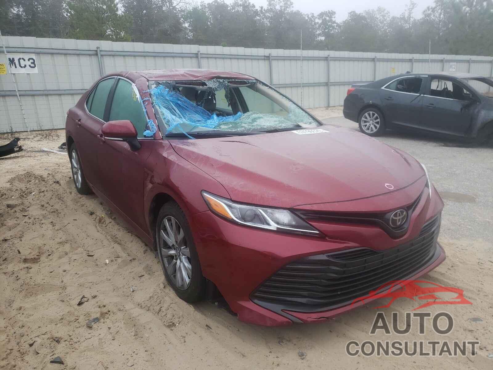 TOYOTA CAMRY 2018 - 4T1B11HK6JU530805