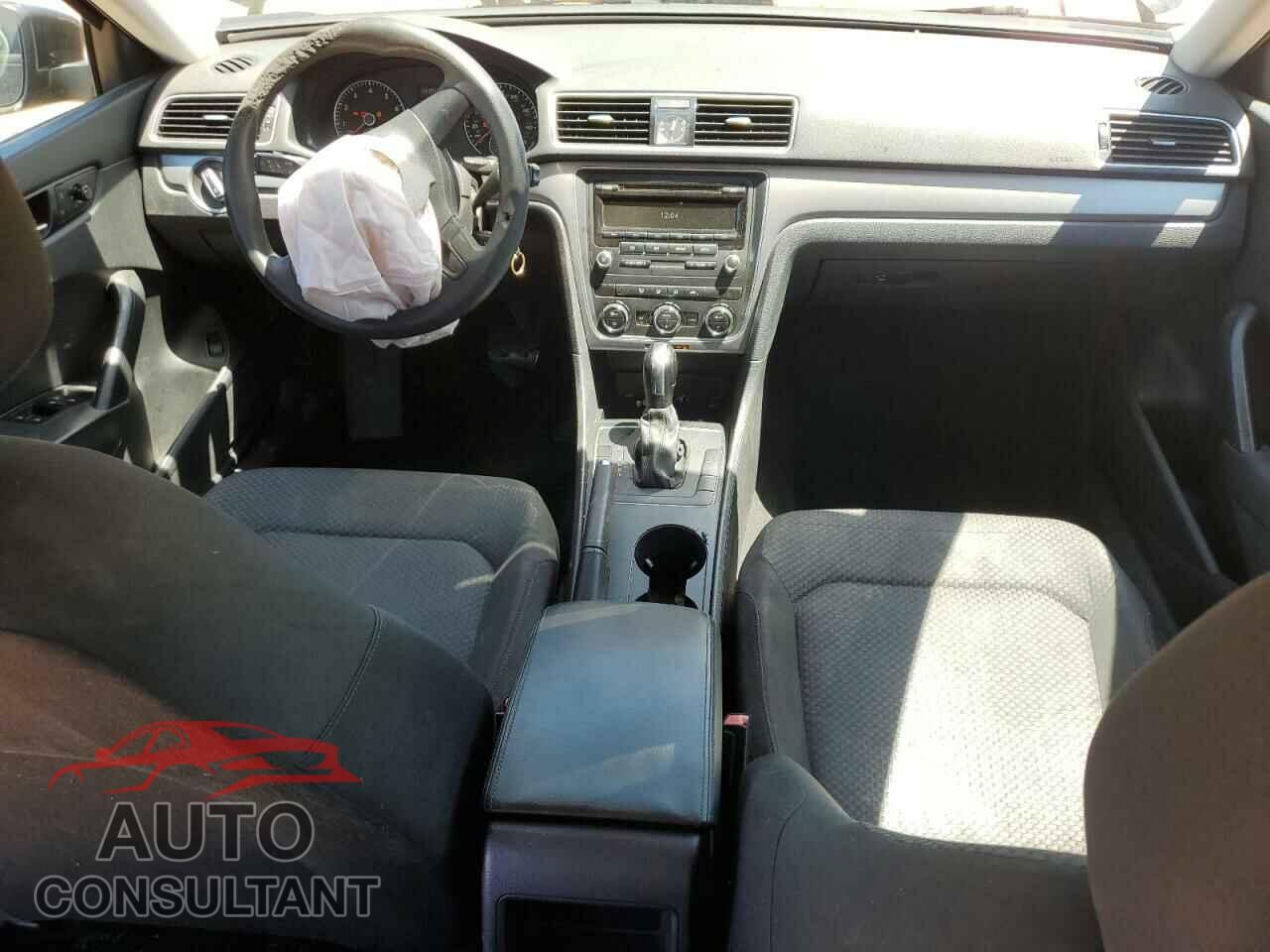 VOLKSWAGEN PASSAT 2012 - 1VWAP7A37CC044983