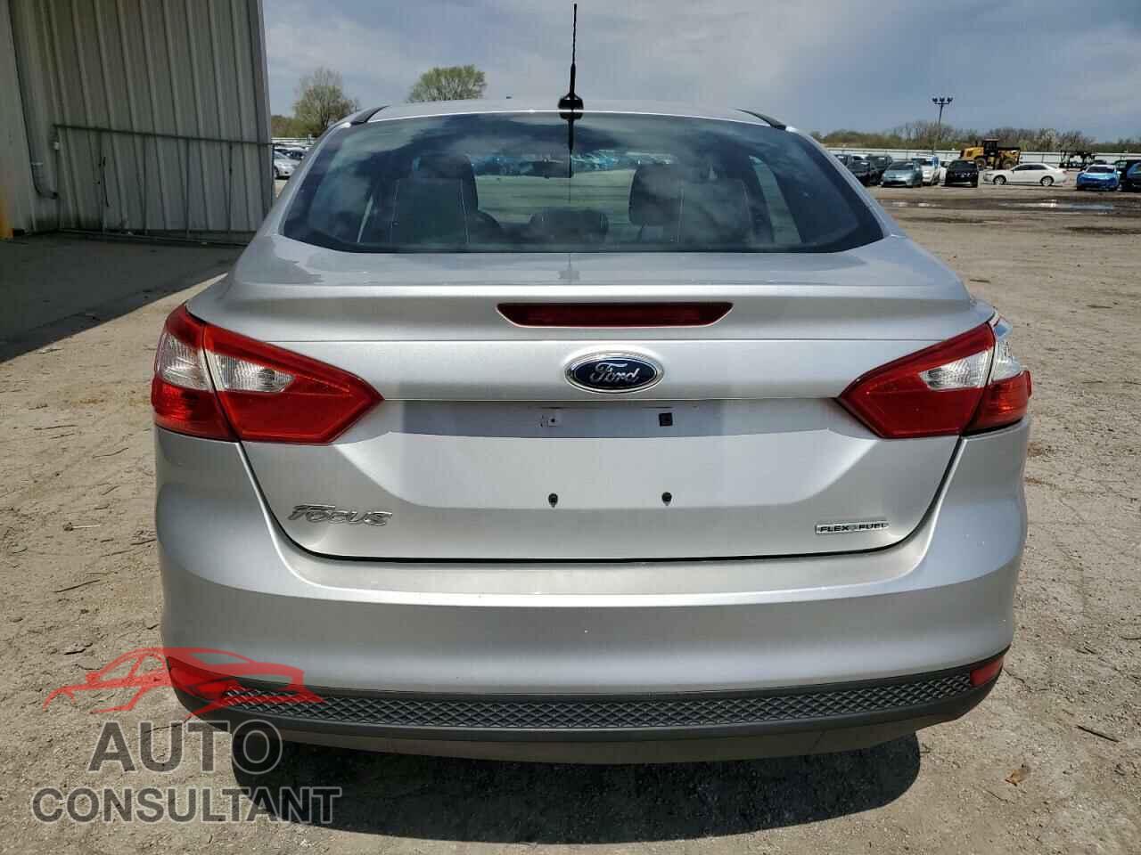 FORD FOCUS 2013 - 1FADP3E25DL159373