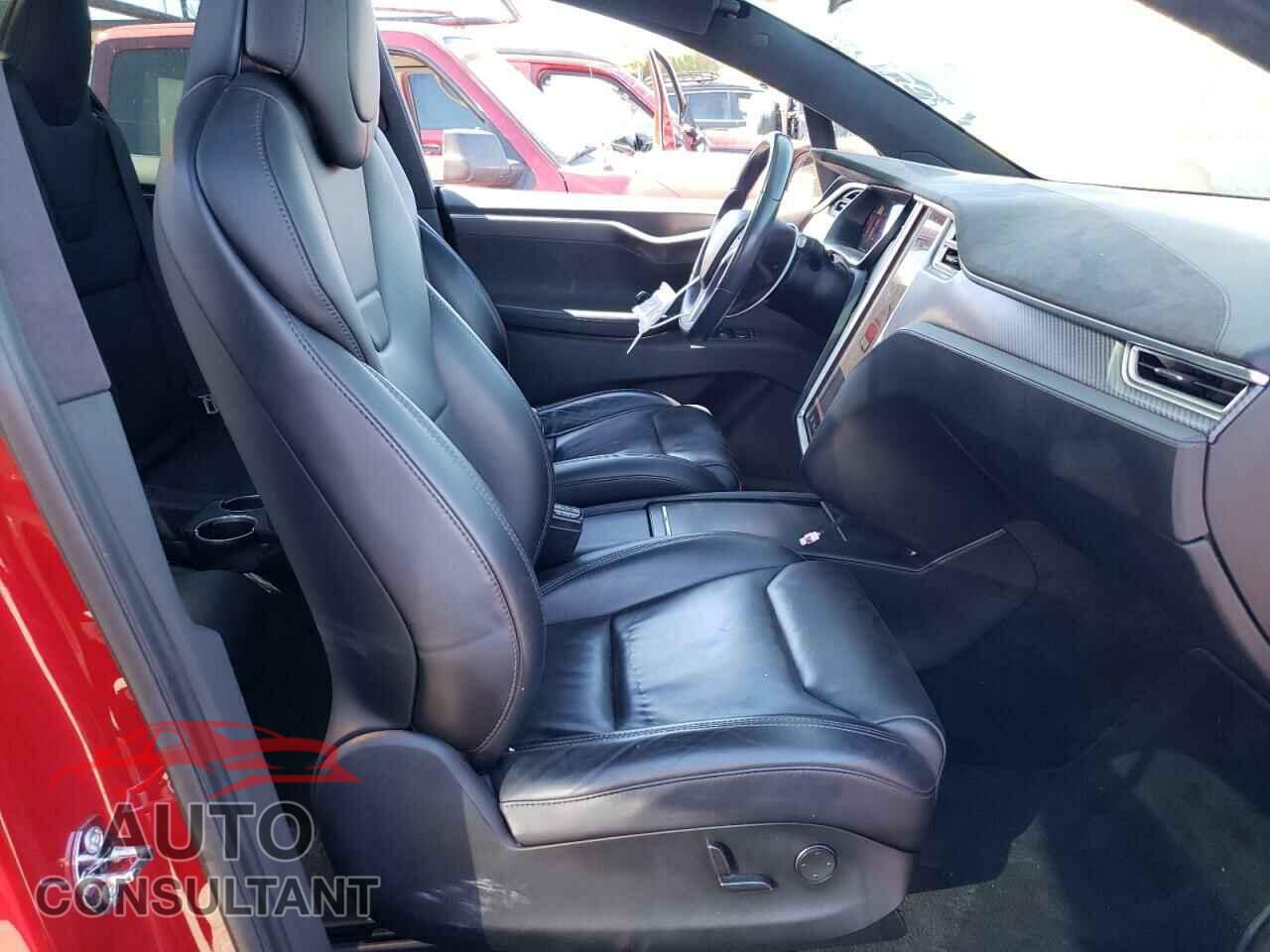 TESLA MODEL X 2017 - 5YJXCBE29HF049772