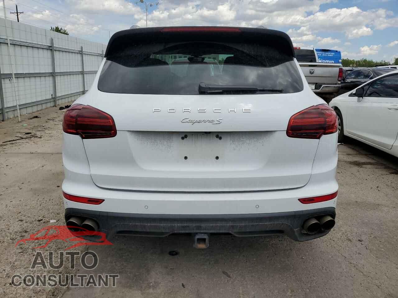 PORSCHE CAYENNE 2016 - WP1AB2A2XGLA93689