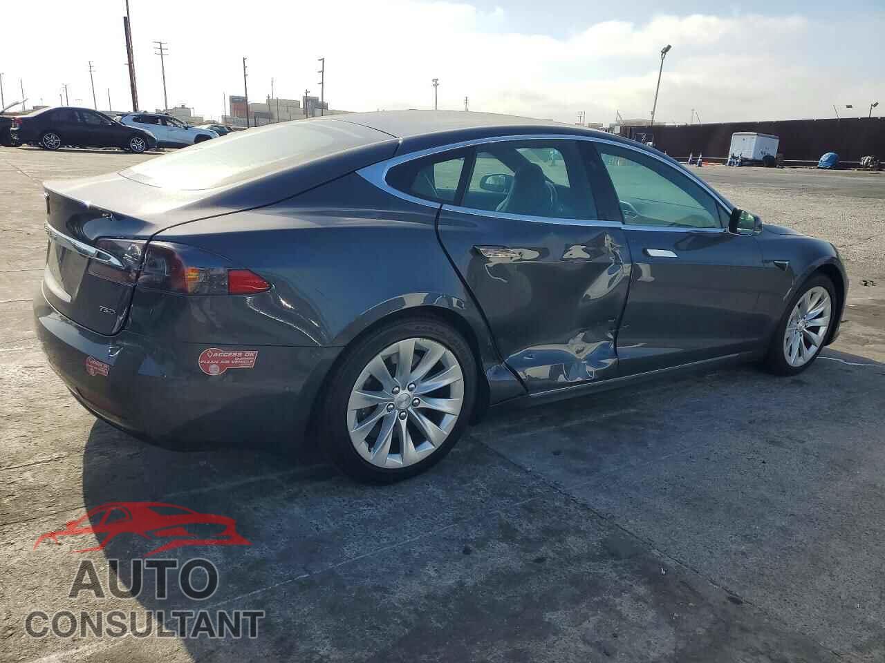 TESLA MODEL S 2018 - 5YJSA1E22JF273983