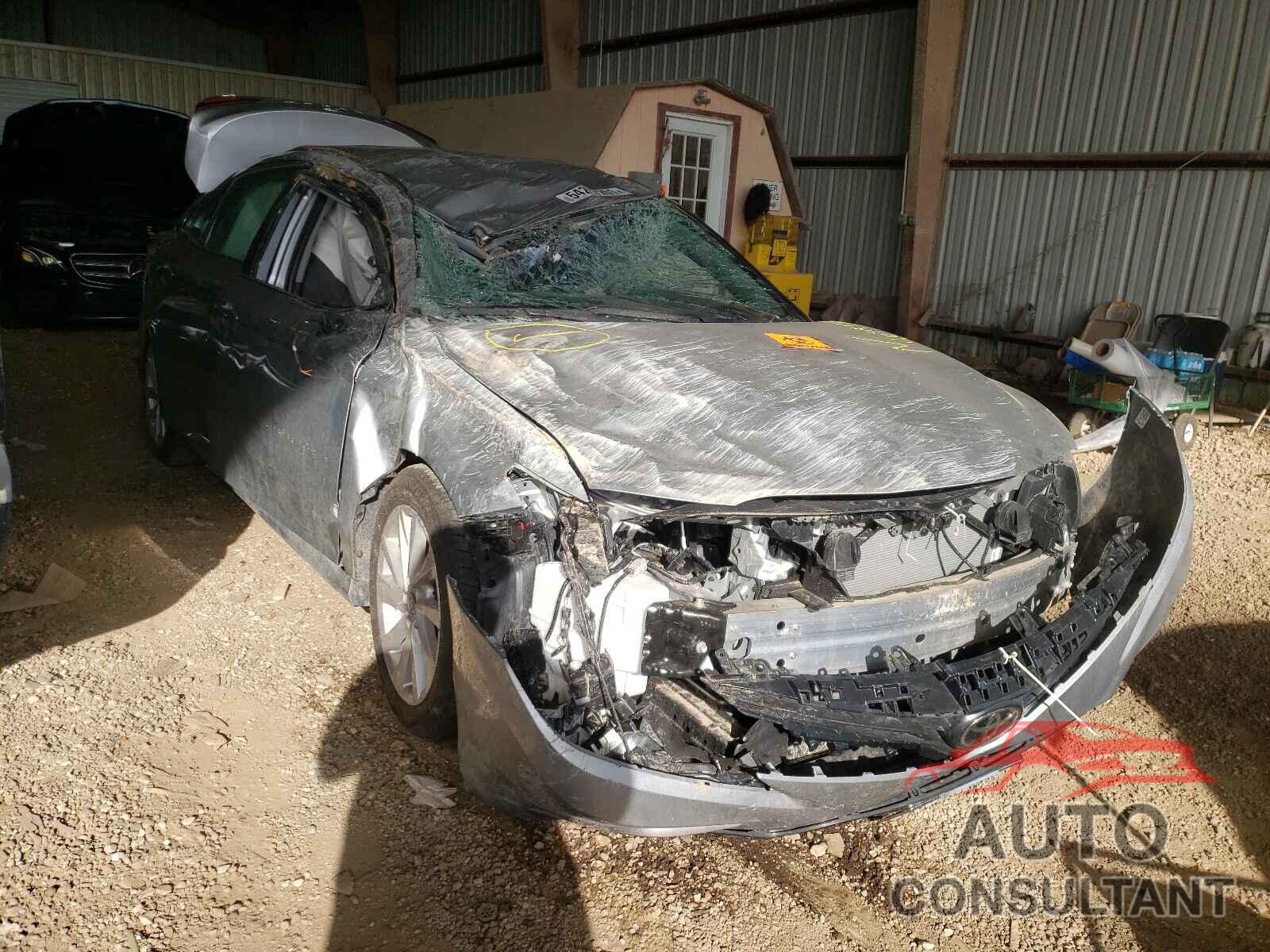 TOYOTA CAMRY 2021 - 4T1C11AK5MU465917