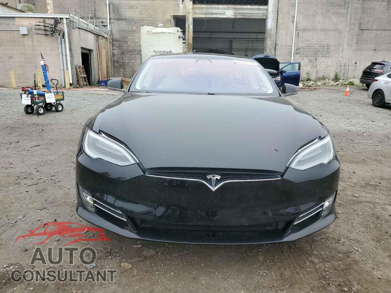 TESLA MODEL S 2019 - 5YJSA1E22KF301461