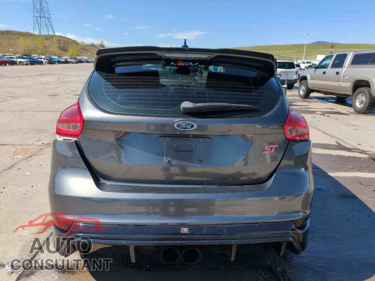 FORD FOCUS 2017 - 1FADP3L95HL298134