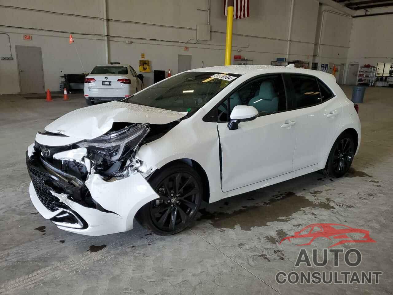 TOYOTA COROLLA 2024 - JTNC4MBE3R3229104