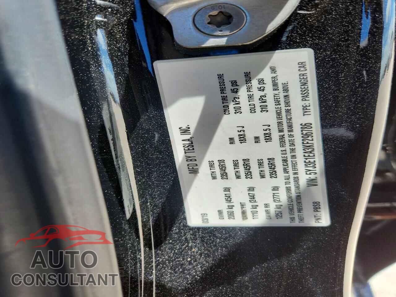 TESLA MODEL 3 2019 - 5YJ3E1EA3KF296786