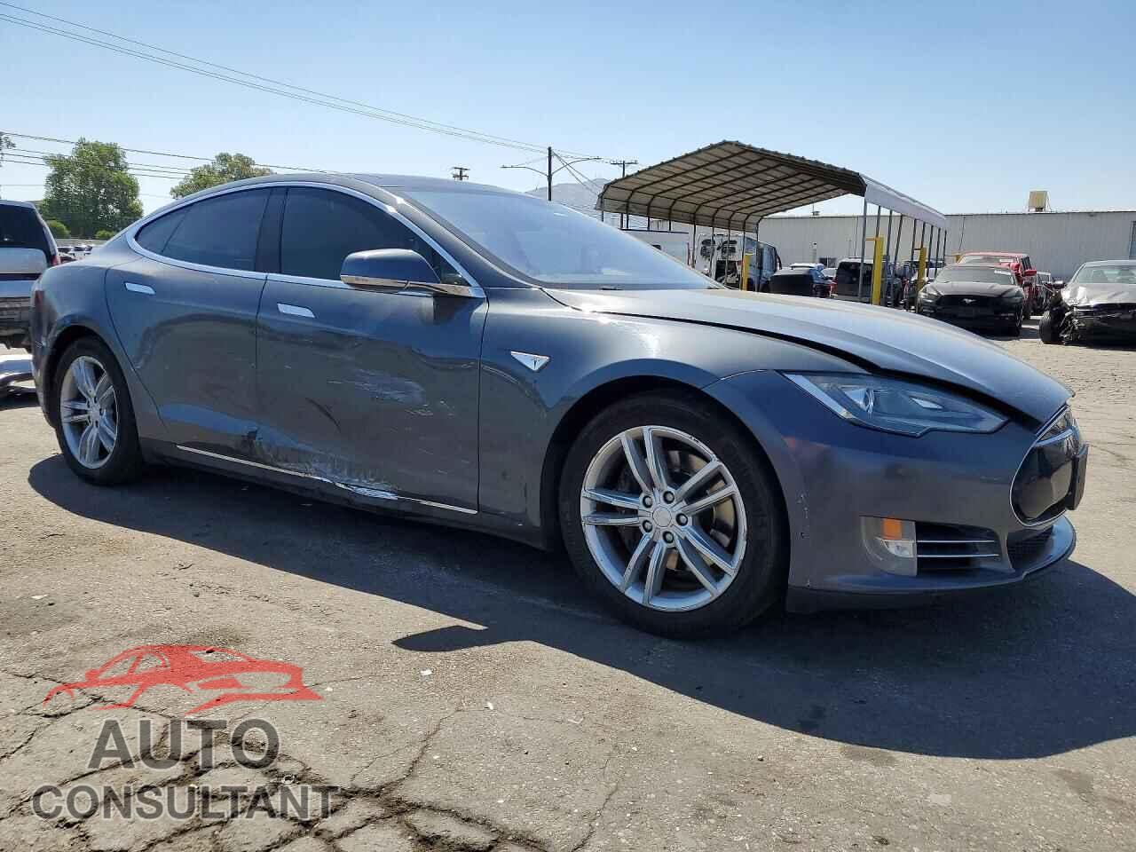 TESLA MODEL S 2012 - 5YJSA1DNXCFP02608