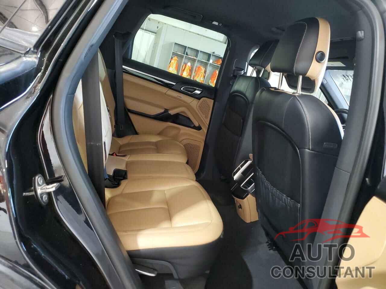 PORSCHE CAYENNE 2016 - WP1AA2A28GLA09906