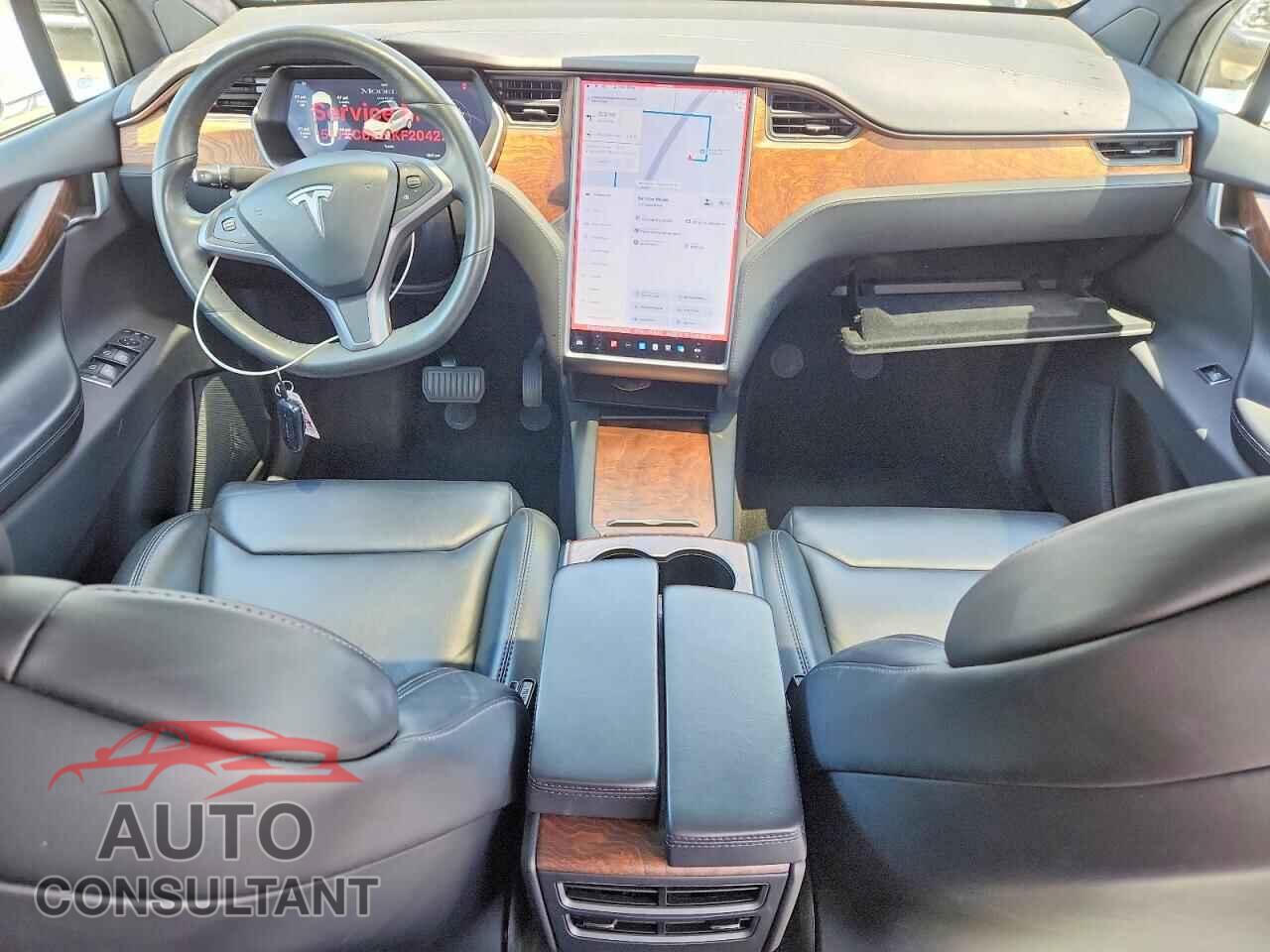 TESLA MODEL X 2019 - 5YJXCBE21KF204225