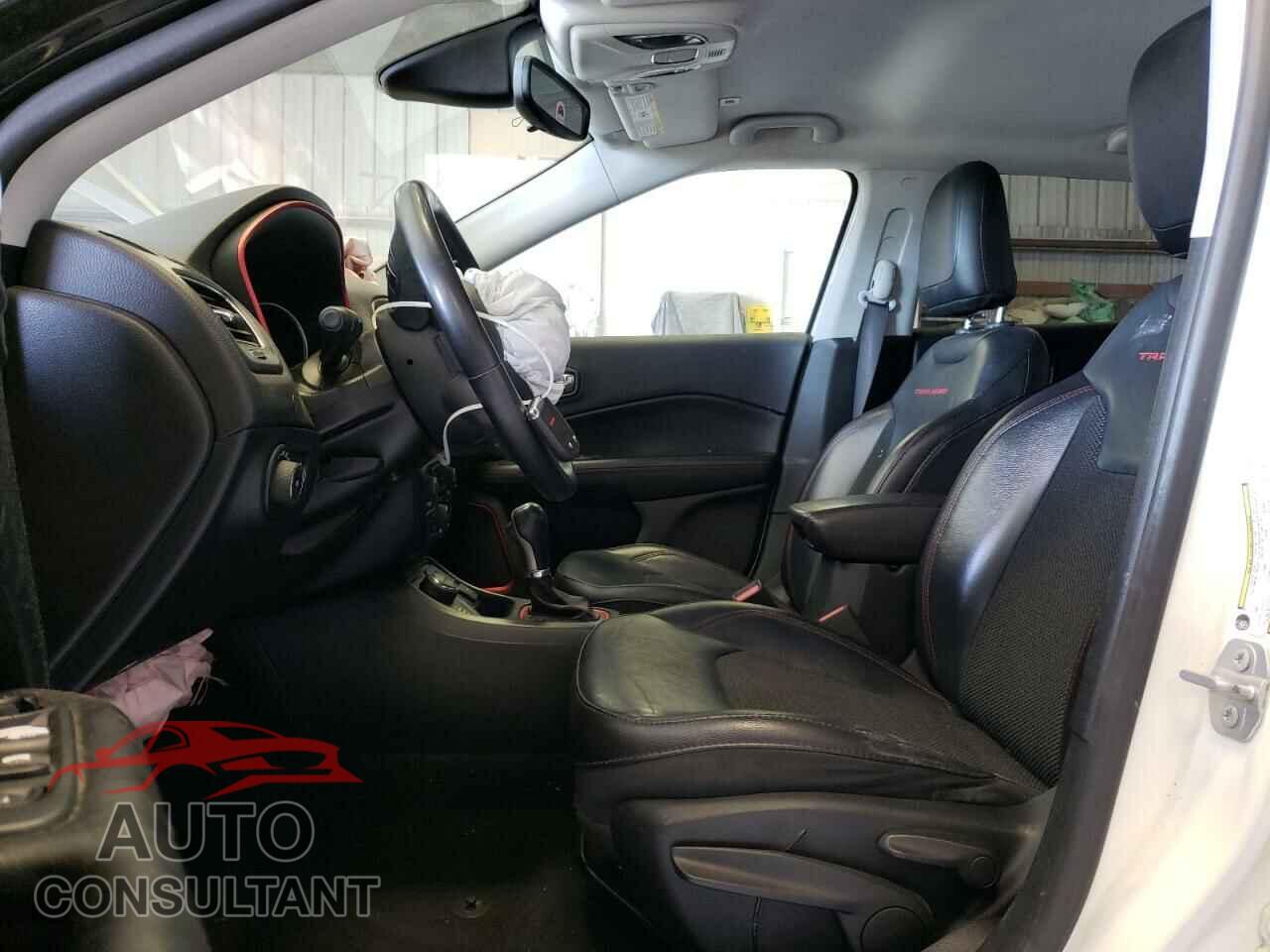 JEEP COMPASS 2019 - 3C4NJDDB8KT721212