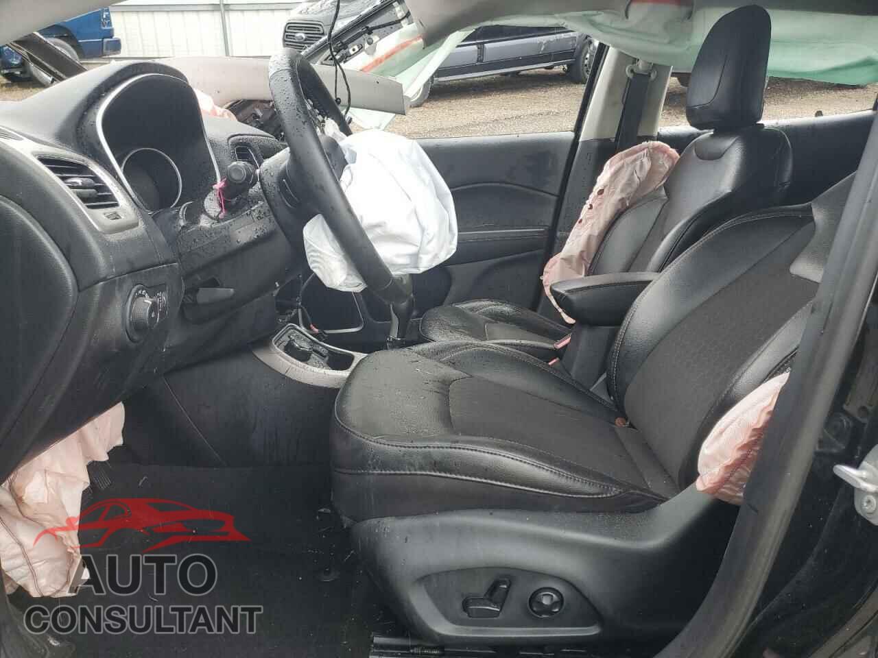 JEEP COMPASS 2019 - 3C4NJDBB6KT641300