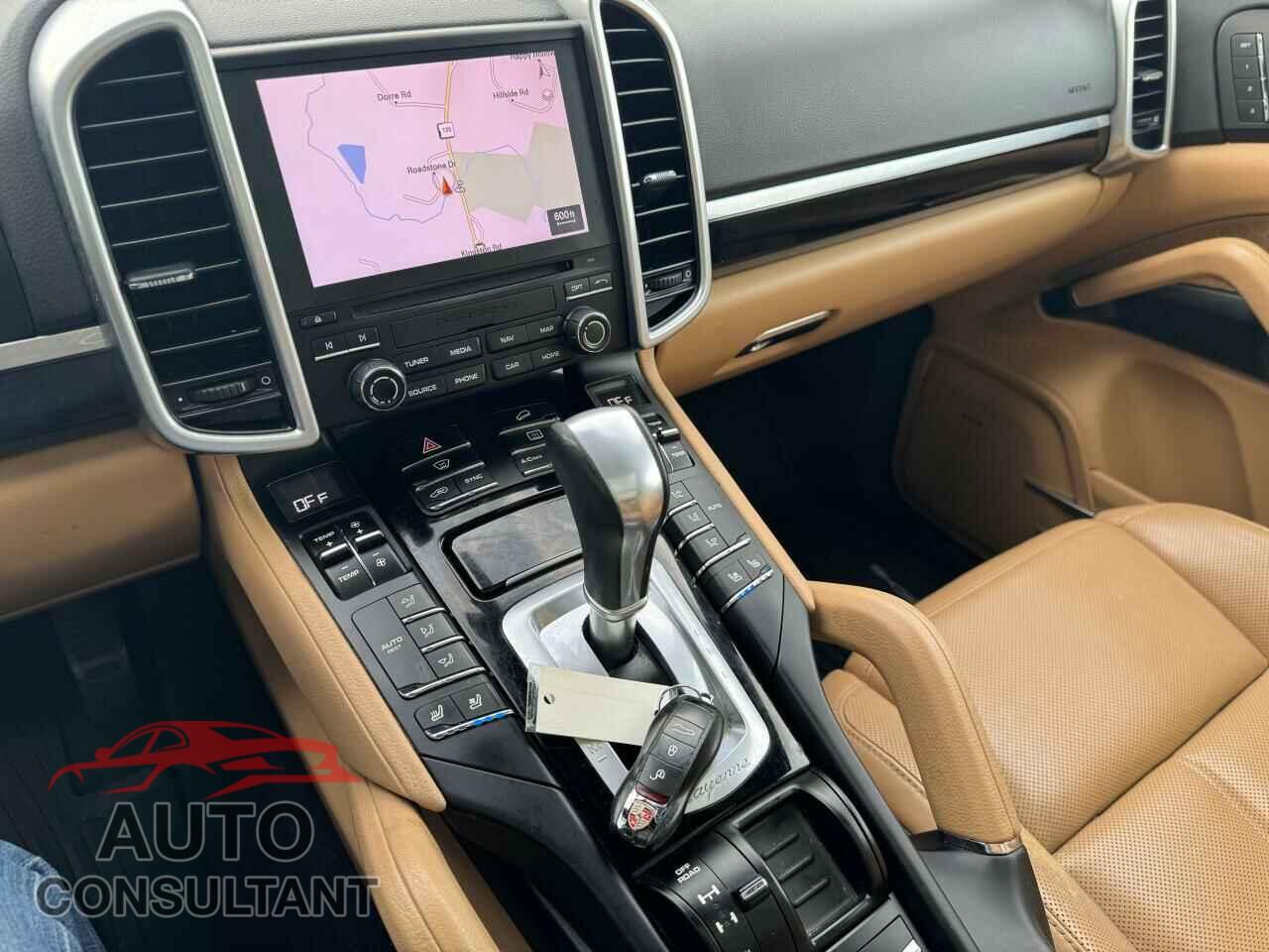 PORSCHE CAYENNE 2017 - WP1AA2A29HKA89224