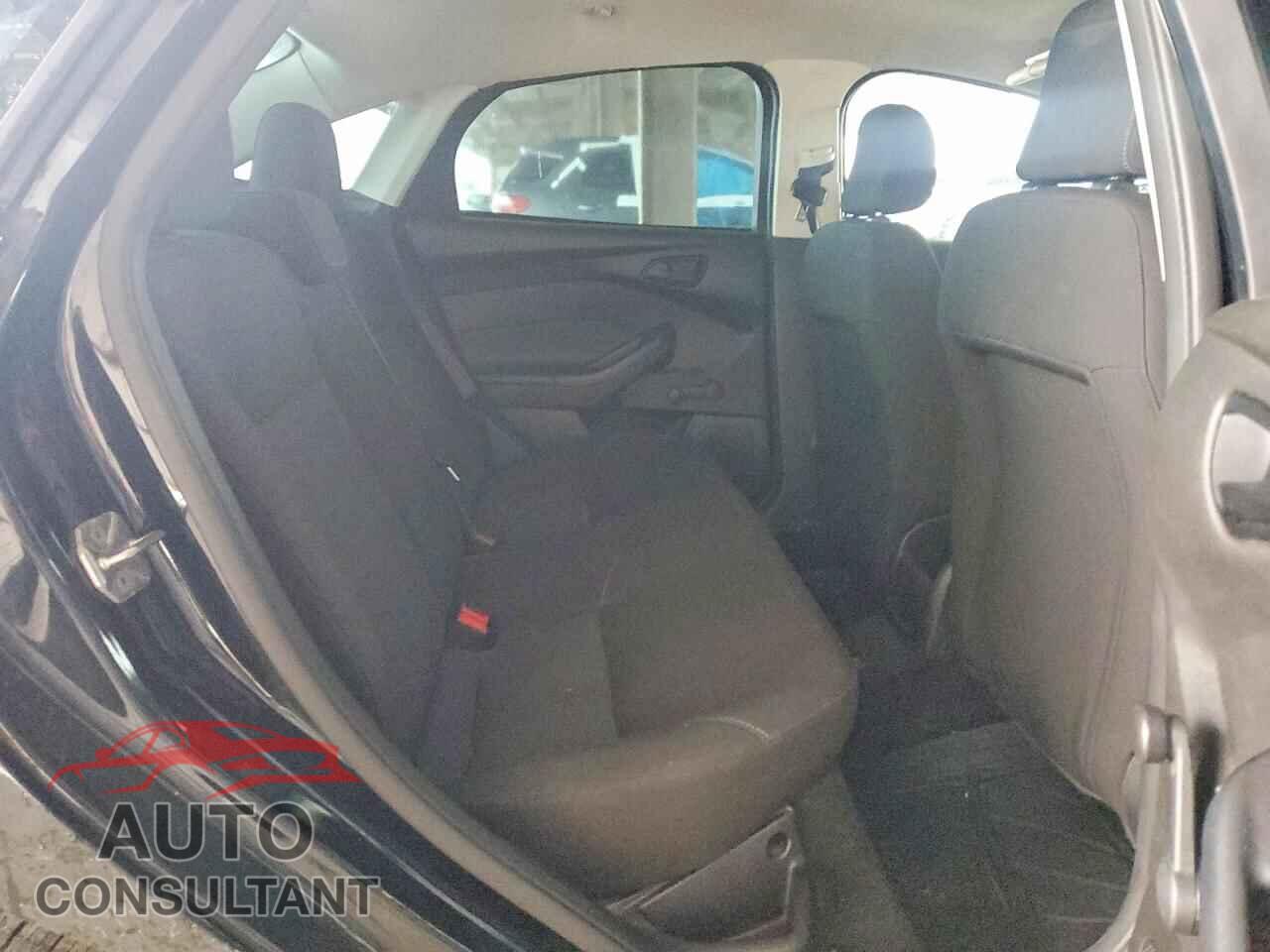 FORD FOCUS 2016 - 1FADP3E29GL229882