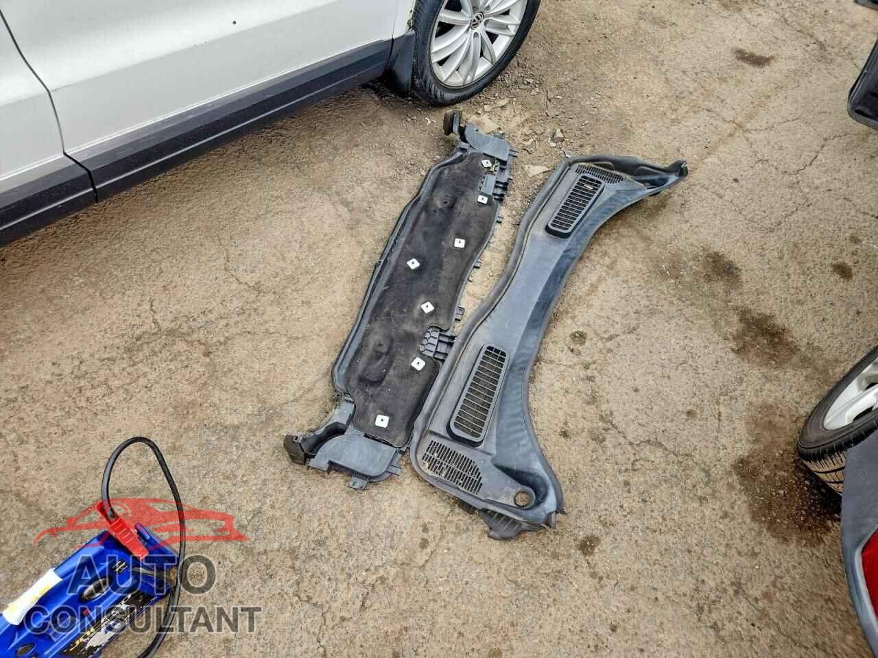 FORD ESCAPE 2014 - 1FMCU9GX1EUD18410