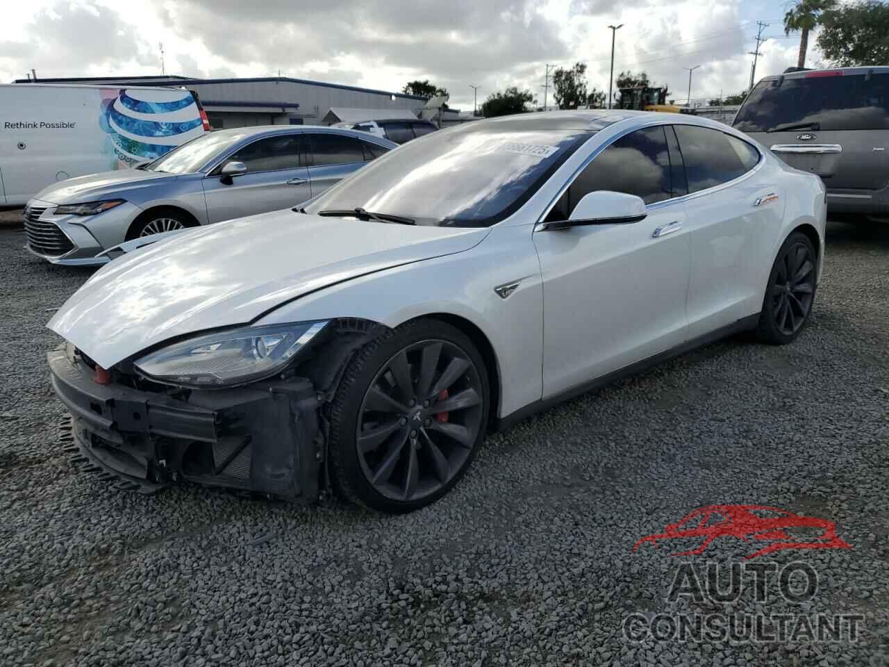 TESLA MODEL S 2015 - 5YJSA1H46FF096827