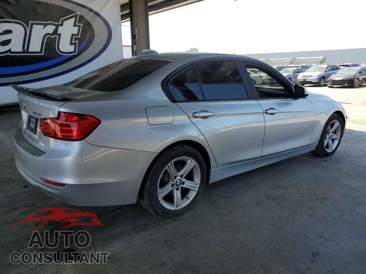 BMW 3 SERIES 2012 - WBA3C1C56CF431636