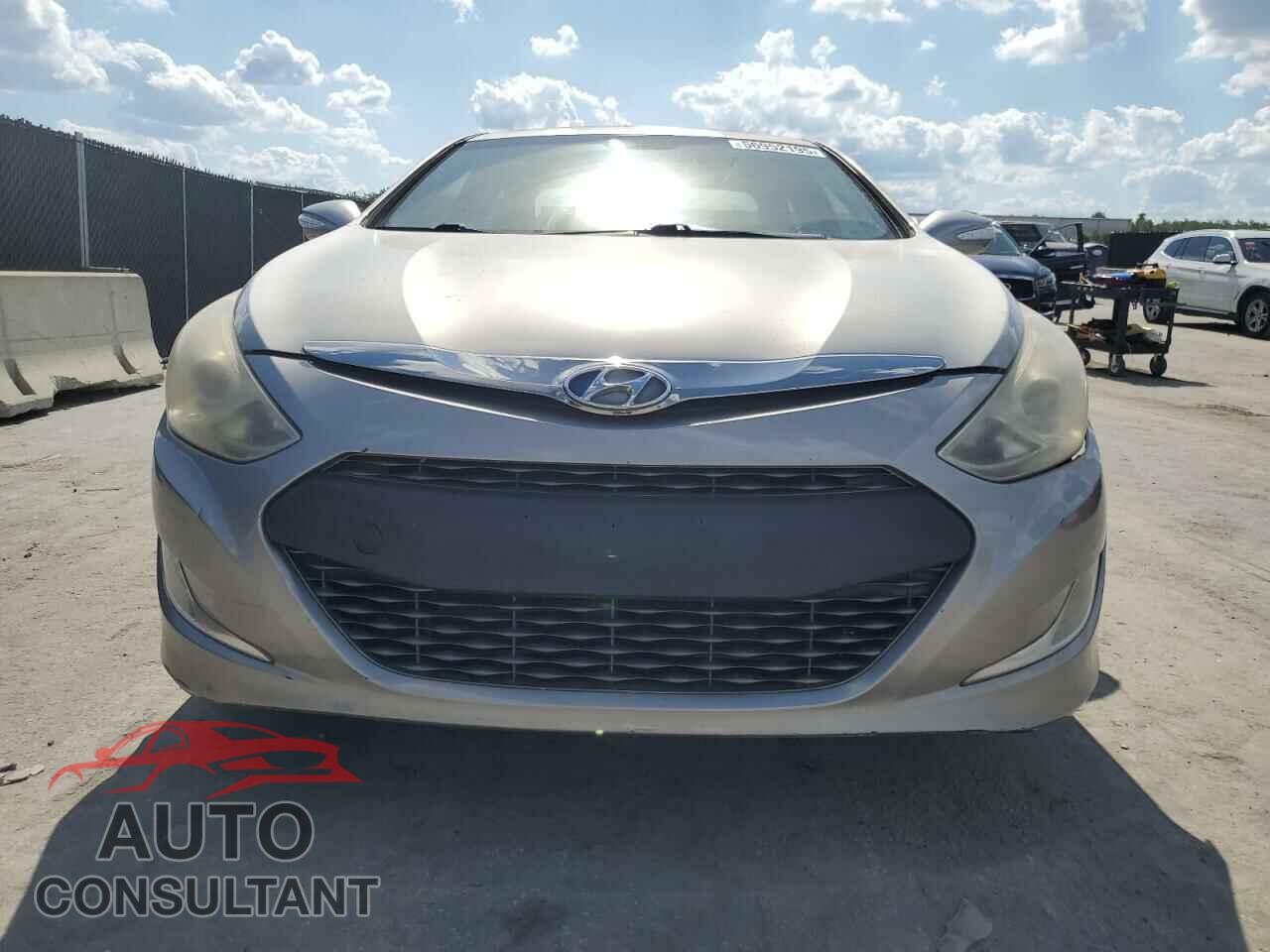 HYUNDAI SONATA 2012 - KMHEC4A49CA020540