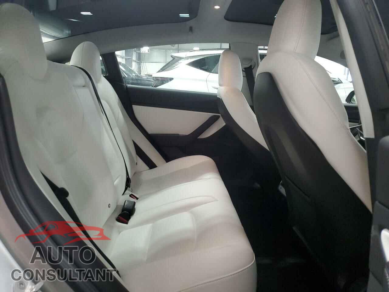 TESLA MODEL 3 2018 - 5YJ3E1EA0JF166611