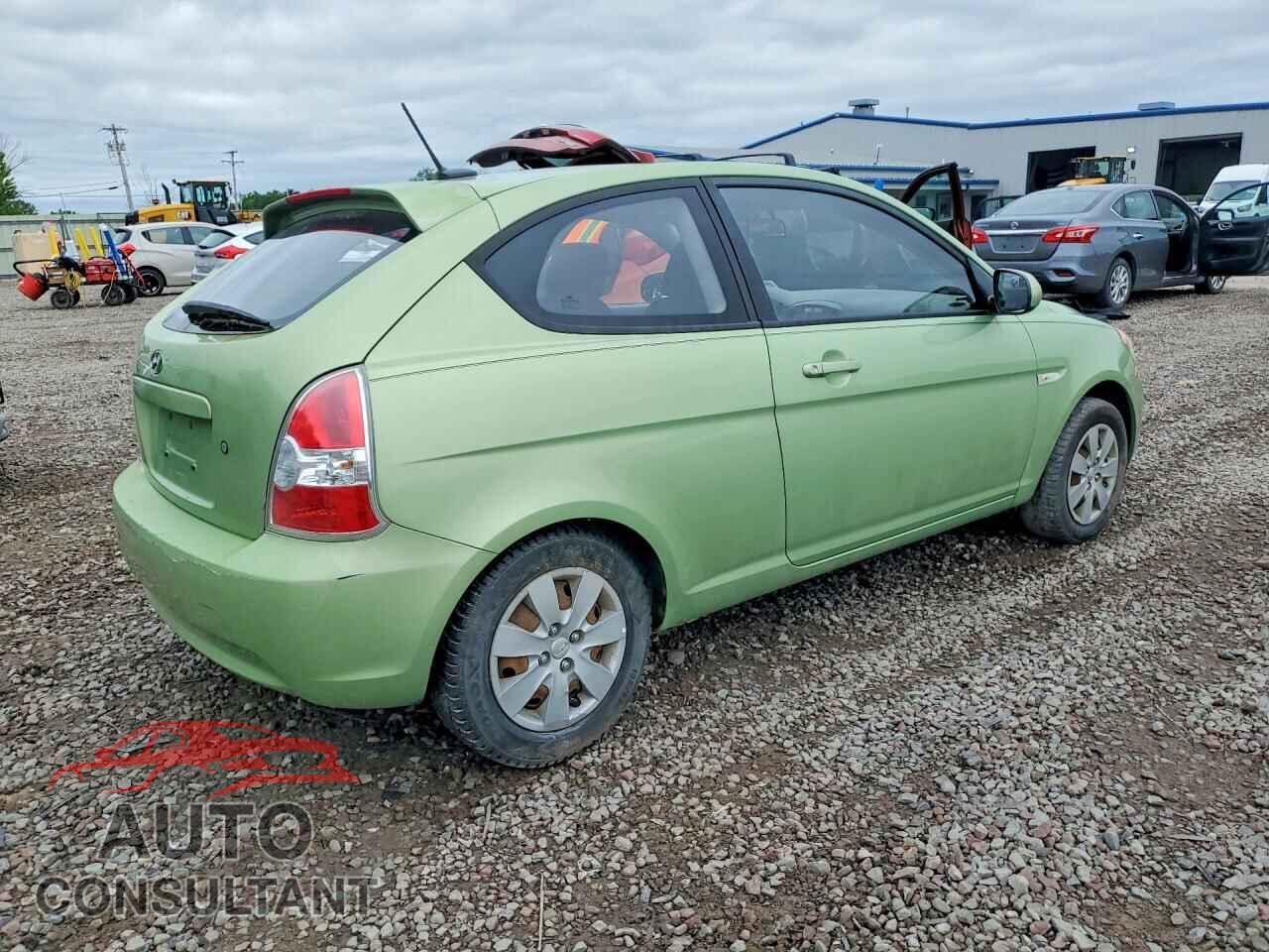 HYUNDAI ACCENT 2011 - KMHCM3AC4BU192560