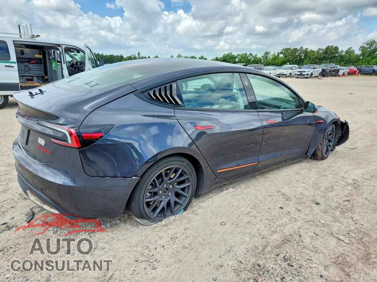 TESLA MODEL 3 2024 - 5YJ3E1EA0RF869685