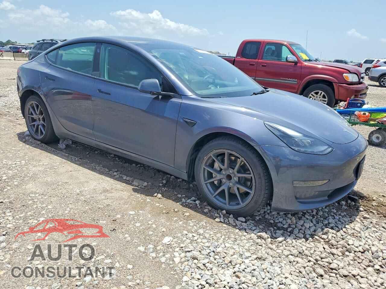 TESLA MODEL 3 2023 - 5YJ3E1EA3PF585271