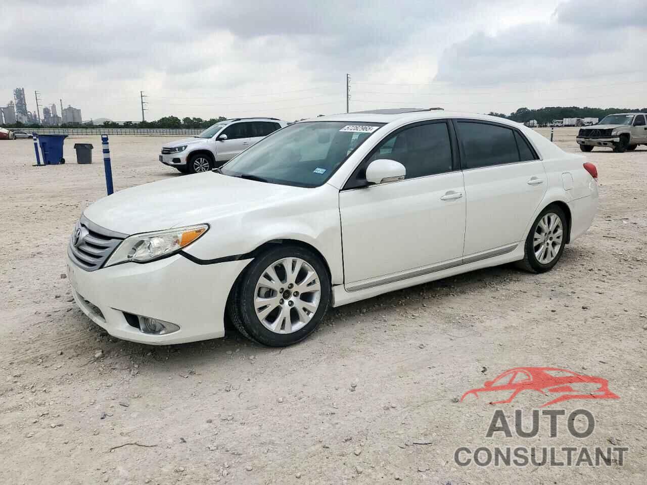 TOYOTA AVALON 2011 - 4T1BK3DB8BU398176