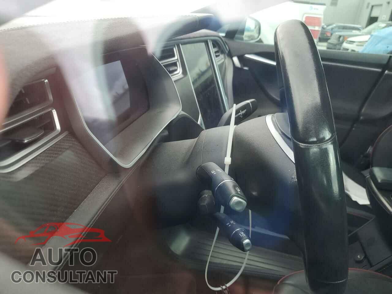 TESLA MODEL S 2014 - 5YJSA1H17EFP57219