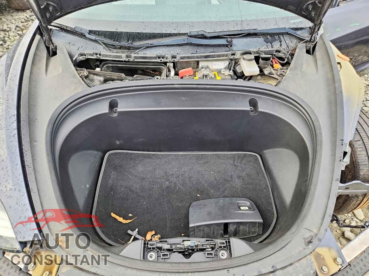 TESLA MODEL 3 2018 - 5YJ3E1EB9JF056021