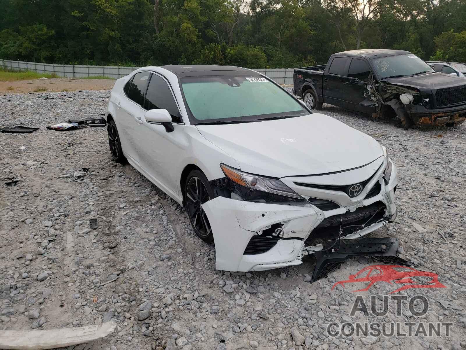 TOYOTA CAMRY 2018 - 4T1BZ1HK7JU020438
