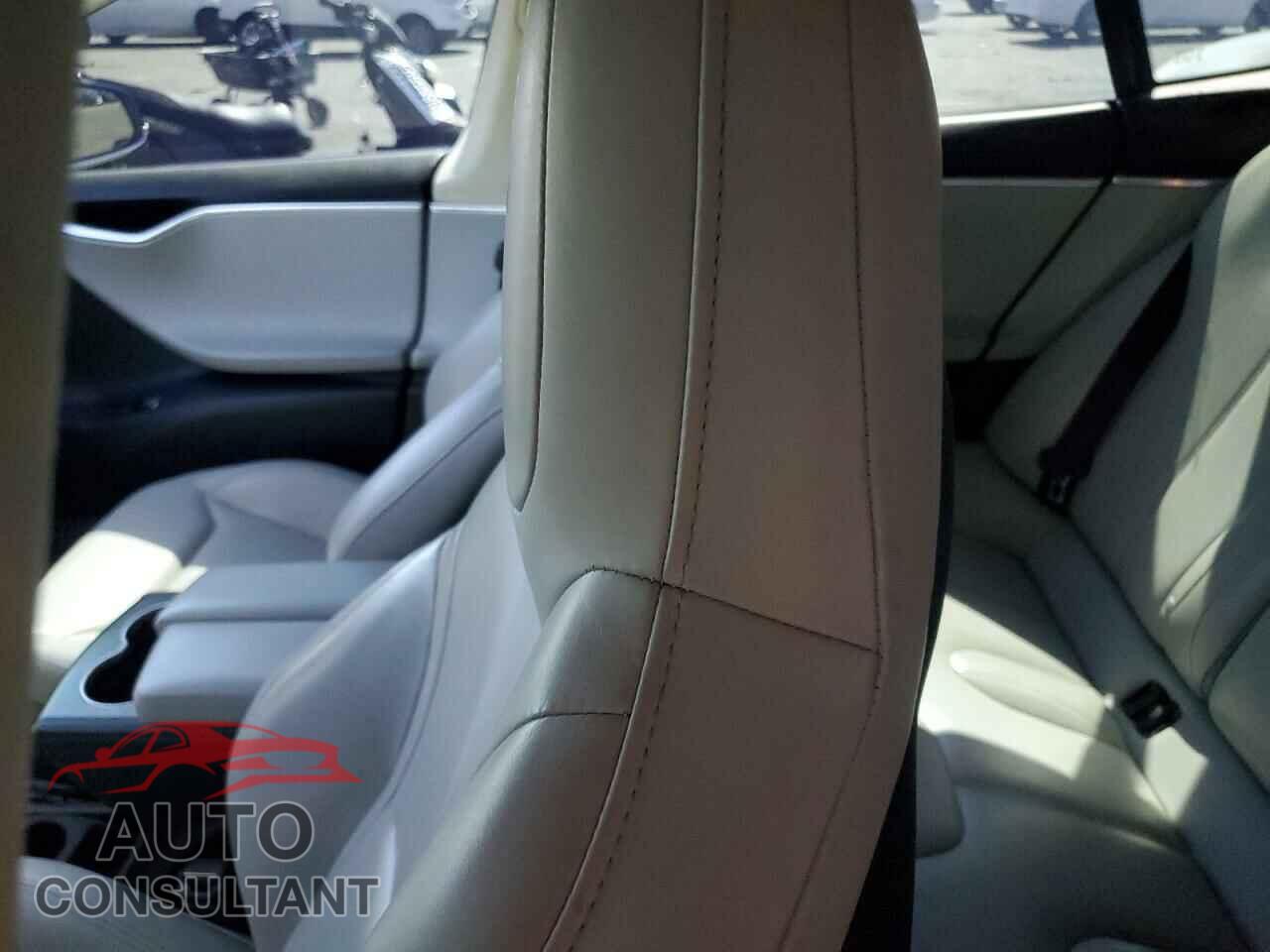 TESLA MODEL S 2015 - 5YJSA1E1XFF102901