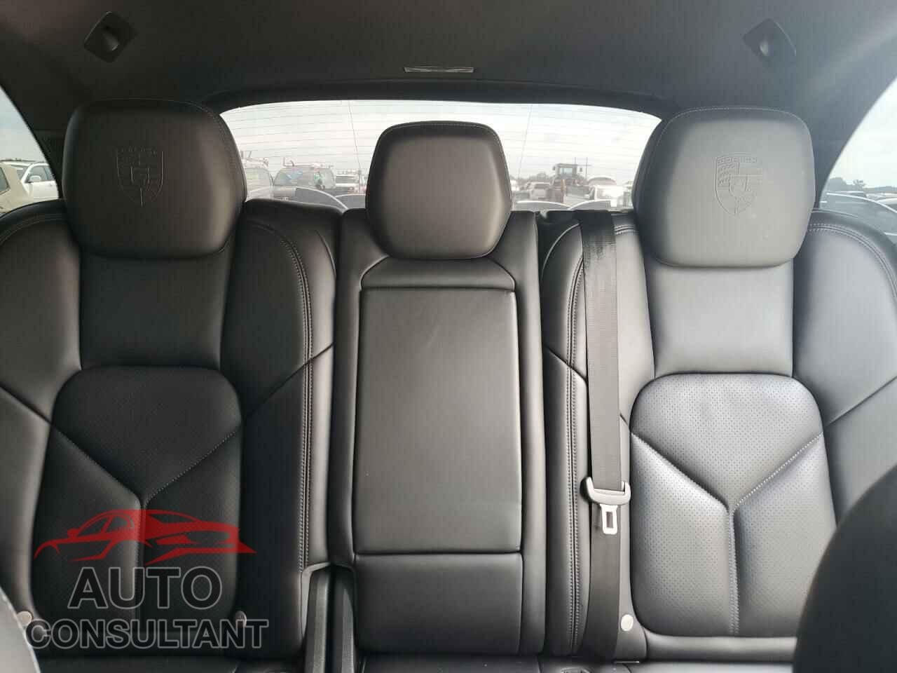 PORSCHE CAYENNE 2017 - WP1AA2A26HKA88225