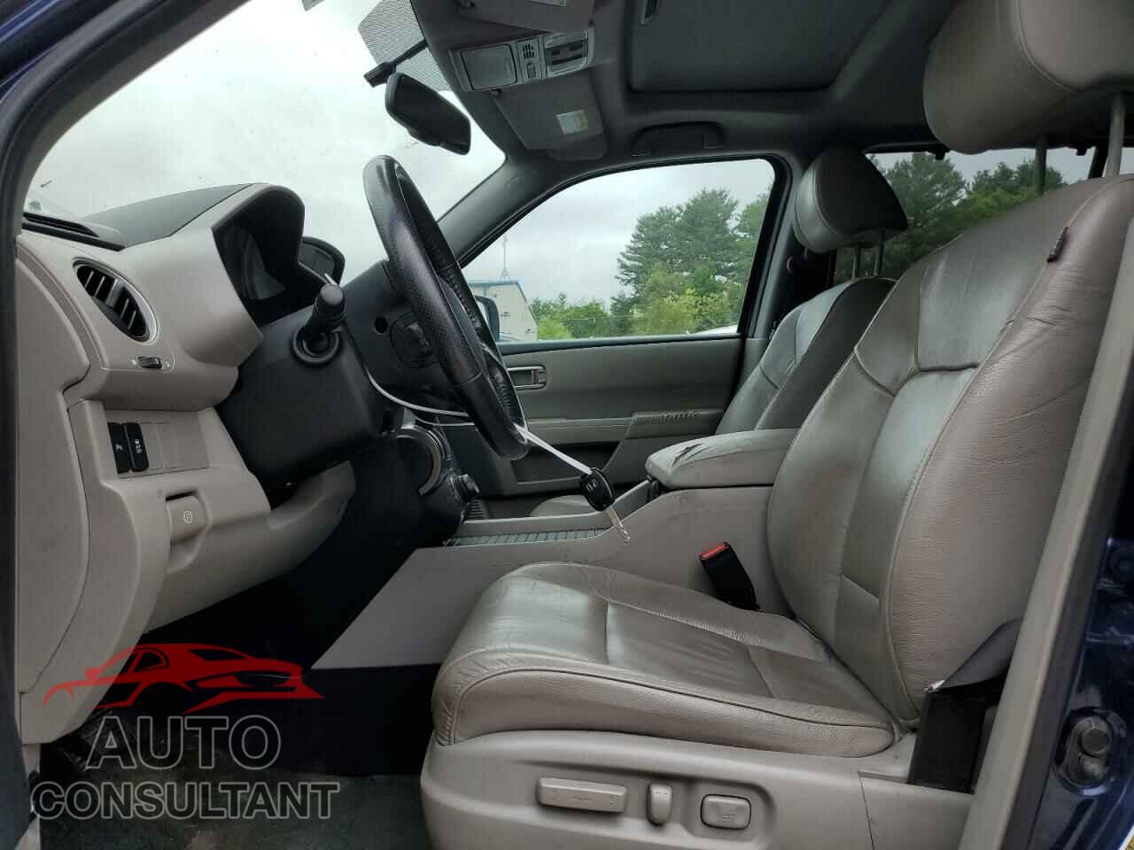 HONDA PILOT 2015 - 5FNYF4H95FB005152