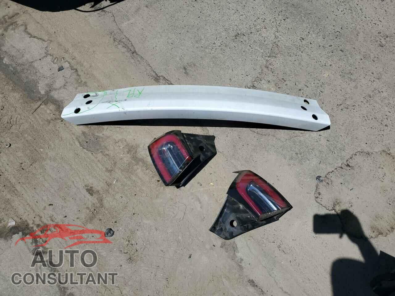 TESLA MODEL 3 2018 - 5YJ3E1EB1JF067465