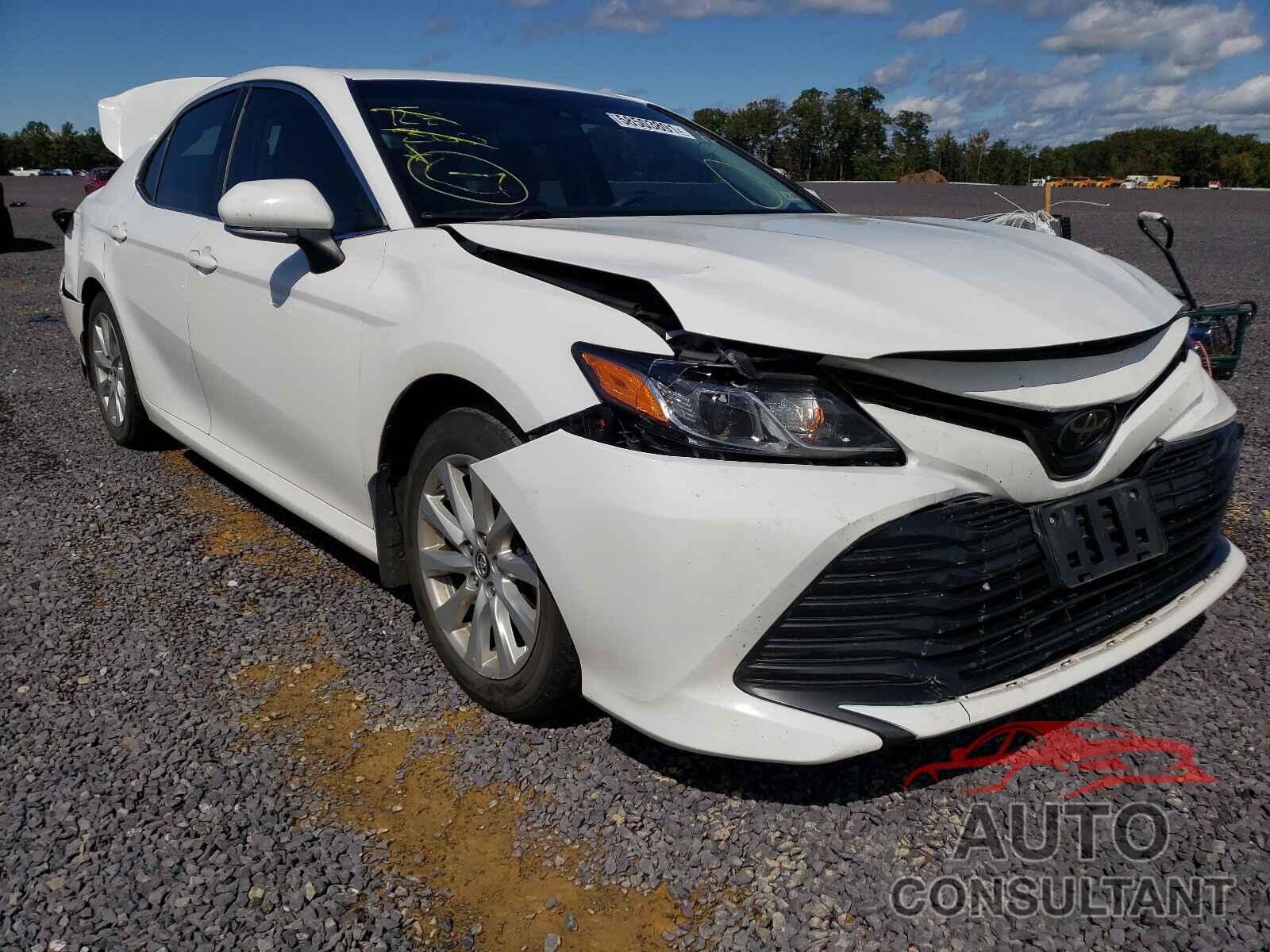TOYOTA CAMRY 2018 - 4T1B11HK4JU533931