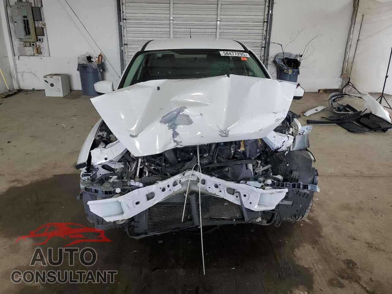 FORD FOCUS 2018 - 1FADP3F24JL200845