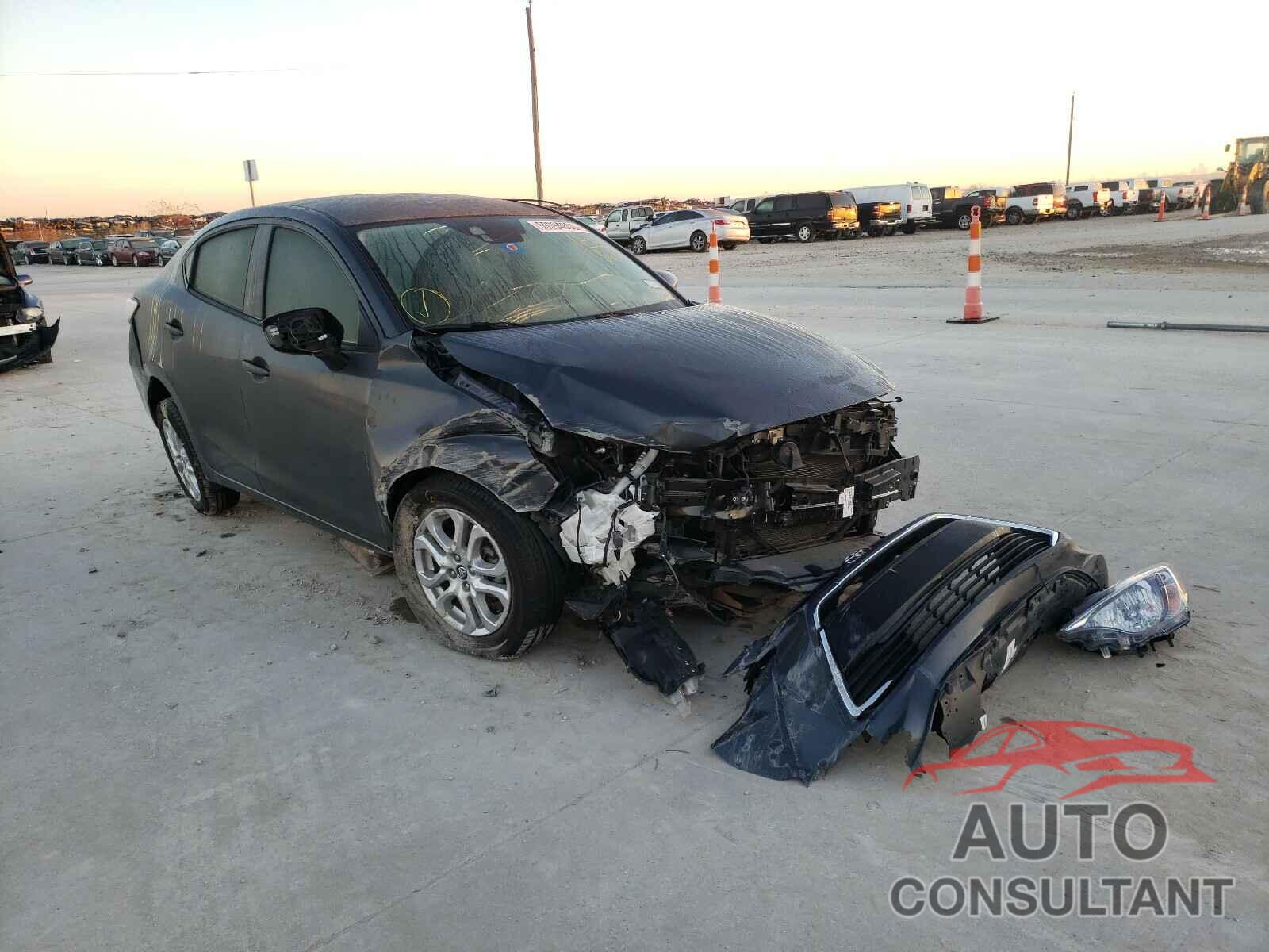 TOYOTA YARIS 2017 - 3MYDLBYVXHY149054