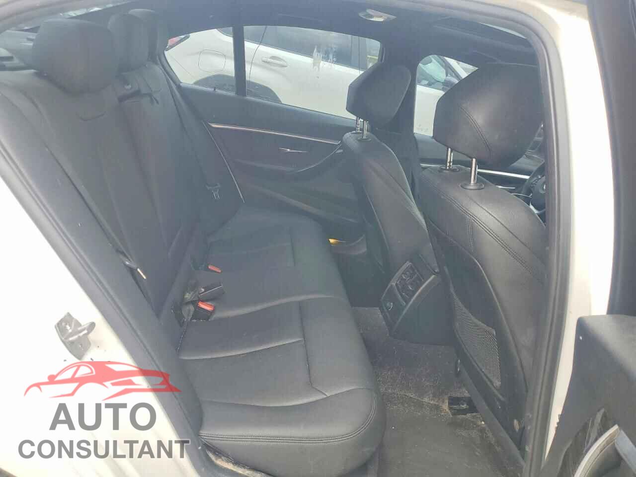 BMW 3 SERIES 2016 - WBA8E9G5XGNU29151