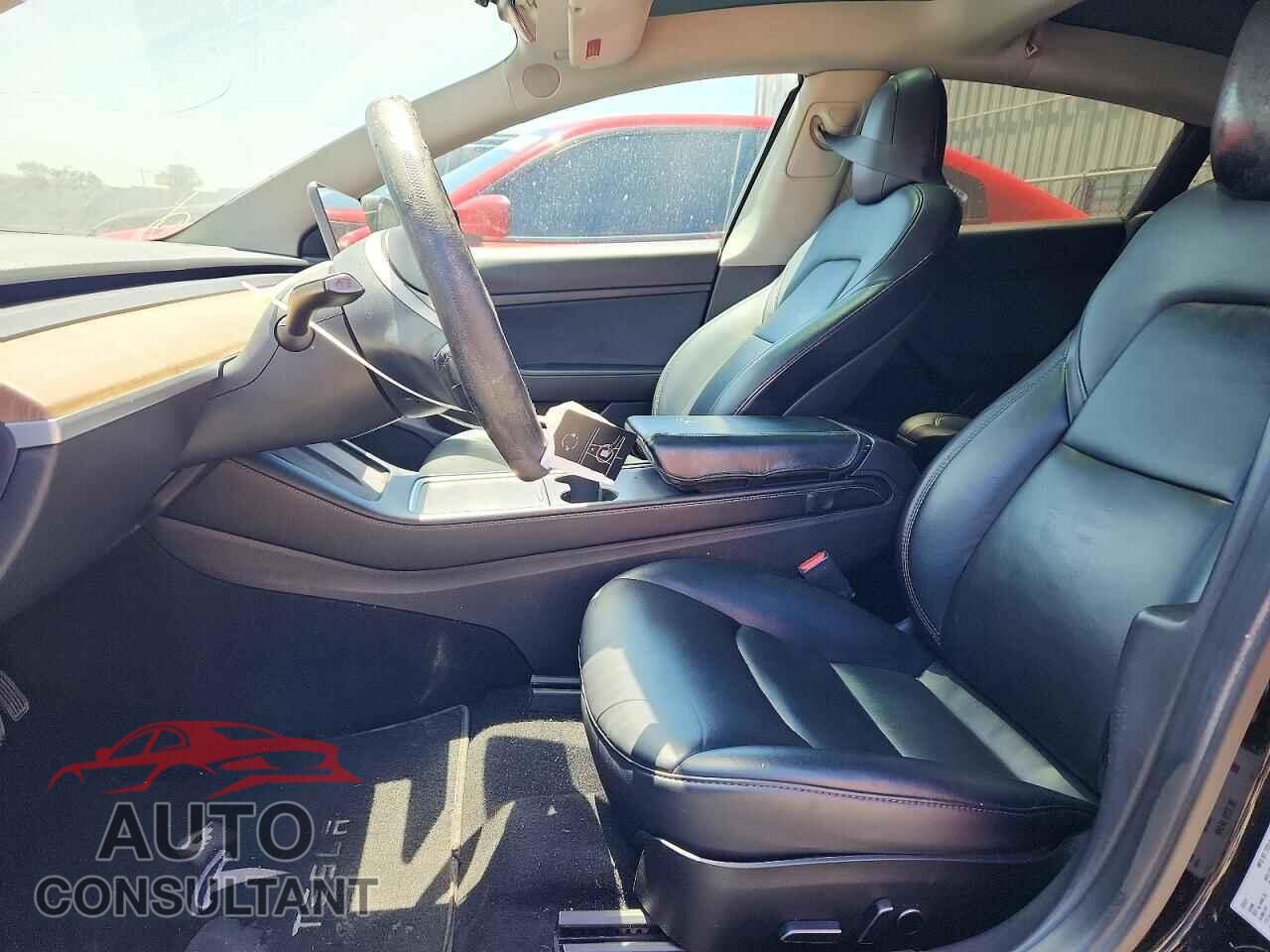 TESLA MODEL 3 2021 - 5YJ3E1EA5MF930277