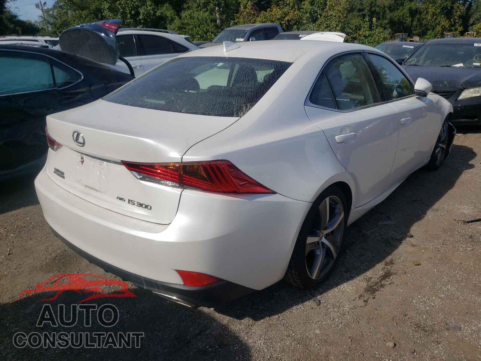 LEXUS IS 2018 - JTHC81D28J5030308