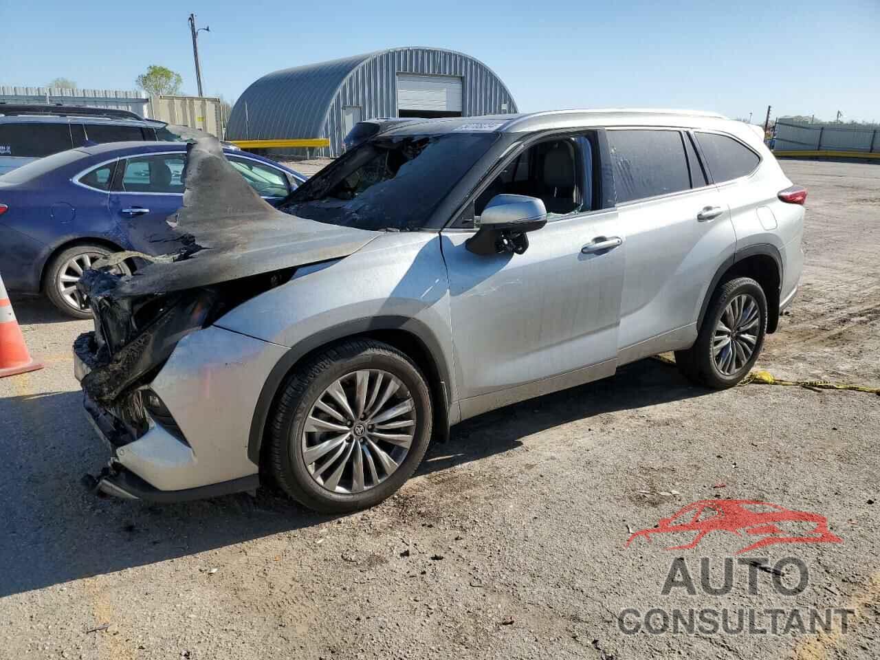 TOYOTA HIGHLANDER 2021 - 5TDFZRBH2MS081027