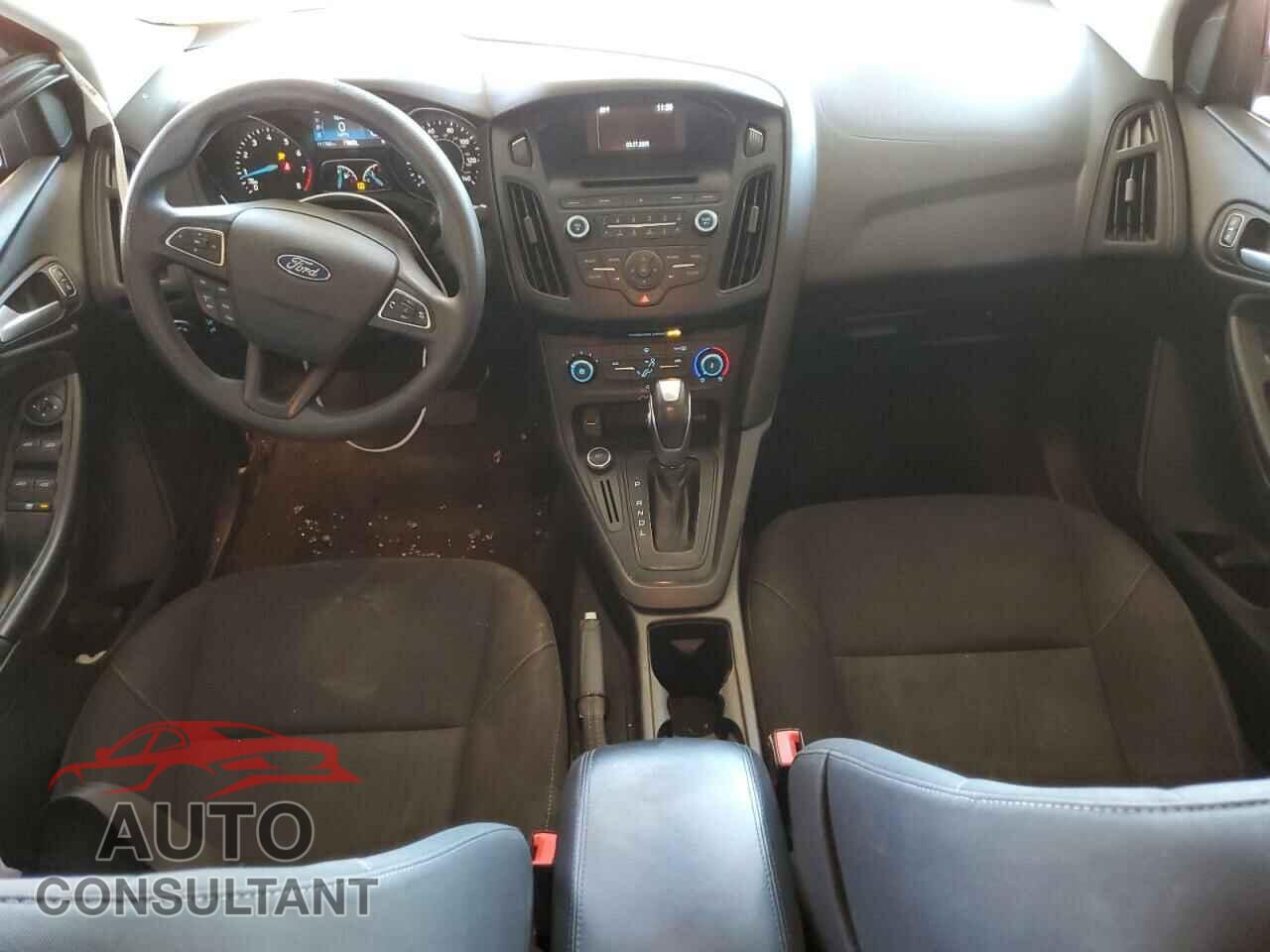 FORD FOCUS 2015 - 1FADP3F23FL325858