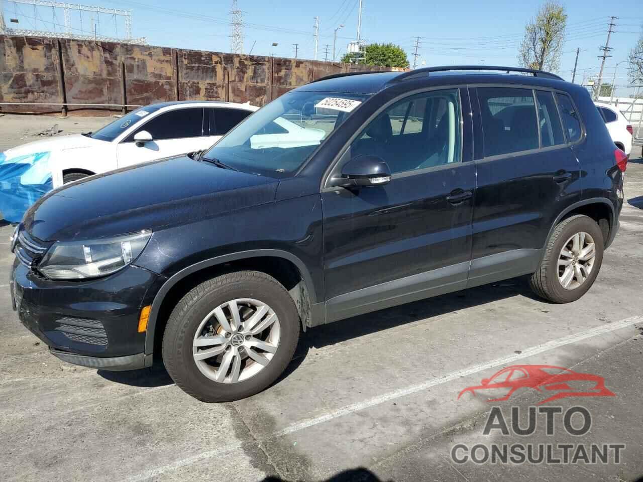 VOLKSWAGEN TIGUAN 2016 - WVGAV7AX3GW593169