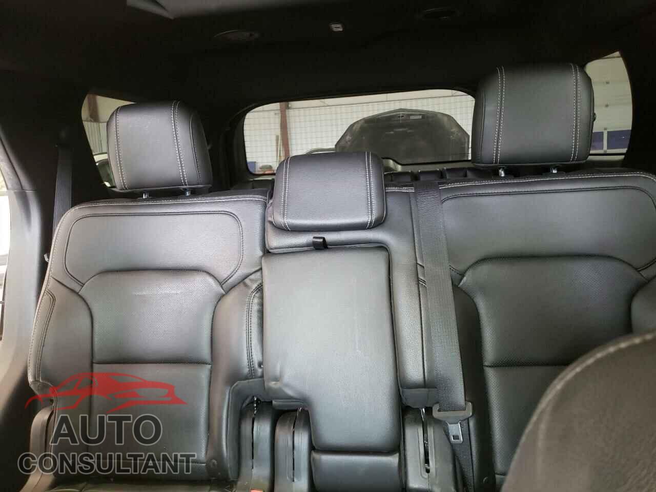 FORD EXPLORER 2018 - 1FM5K8F8XJGB15947